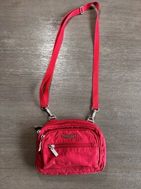 Baggallini Red Triple Zip Nylon Multi Wear Crossbody Bag Purse